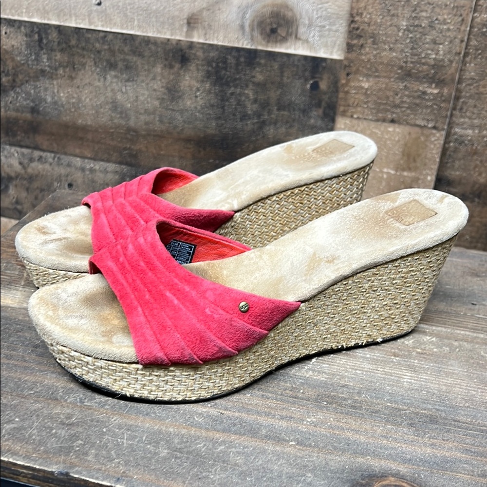 UGG Australia Alvina Pleated Red Suede Wedge Women’s Size 8.5